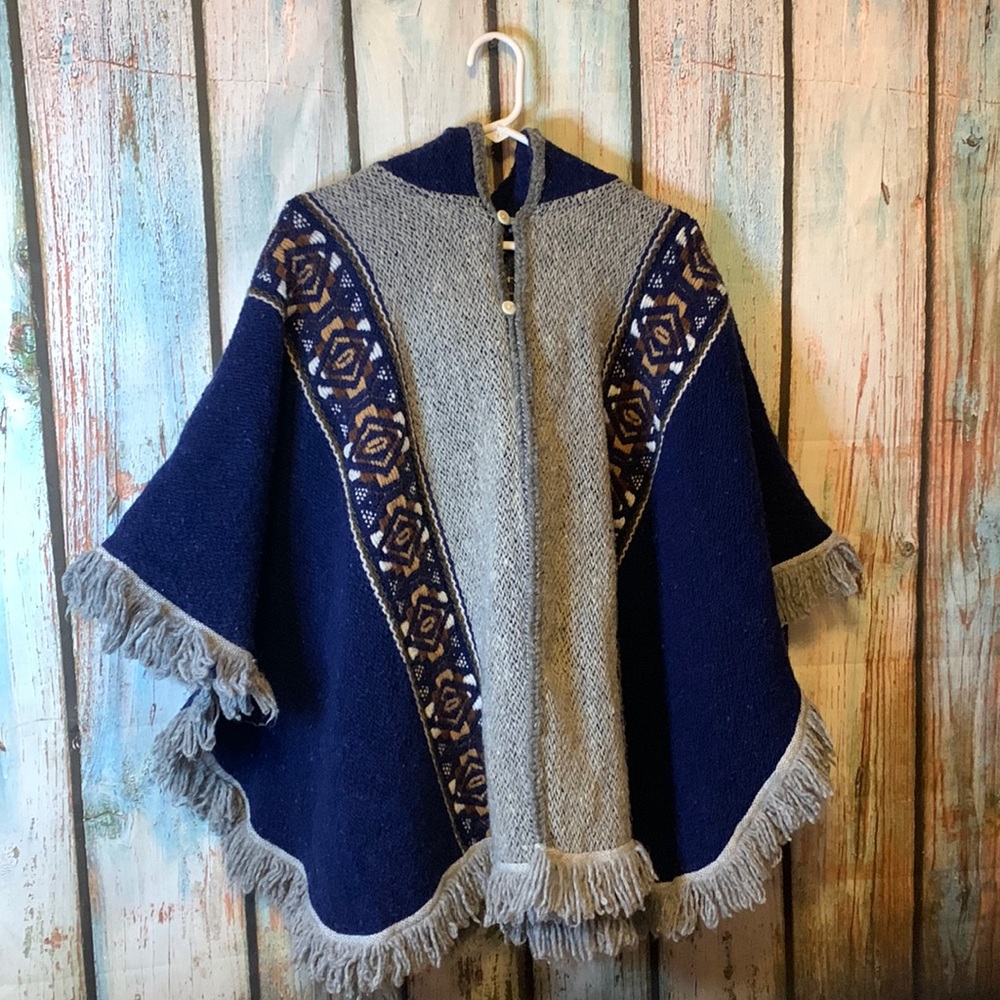 Vintage Sisandina 100% Wool Handmade Ecuadorian Hooded Poncho OS